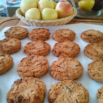 Almond Raisin Cookies