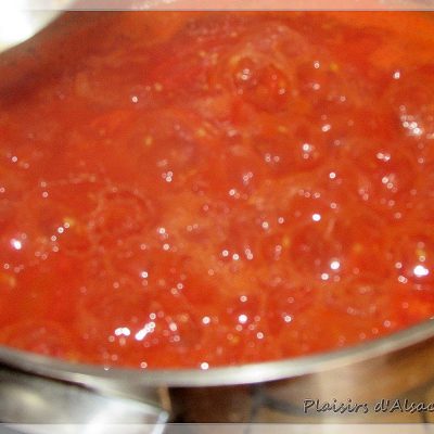 Home-Made Tomato Sauce